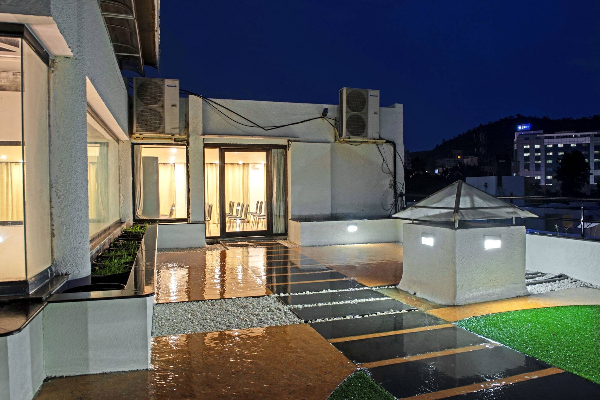Hotel Mint Montvert Baner Pune Exterior foto